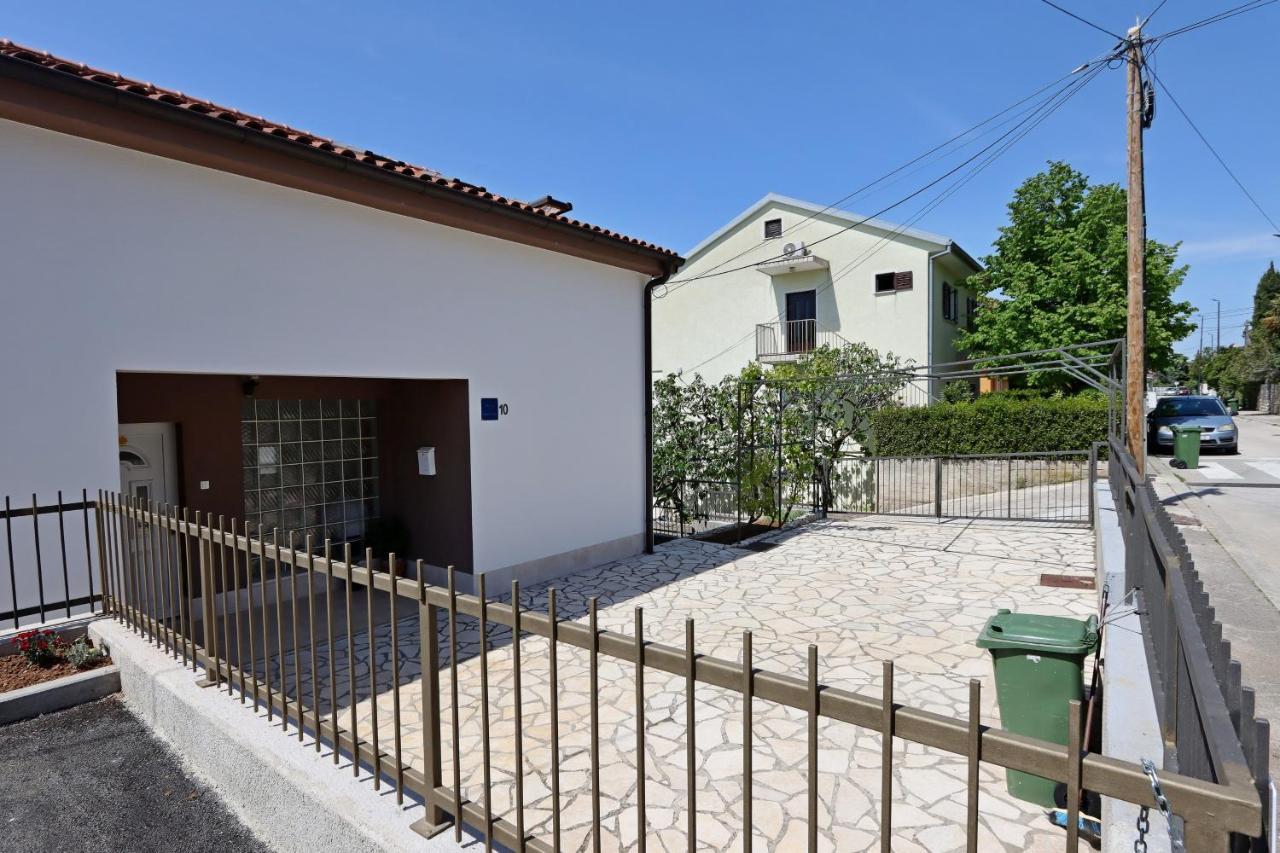 Apartments And Rooms With Parking Space Selce, Crikvenica - 2362 Ngoại thất bức ảnh