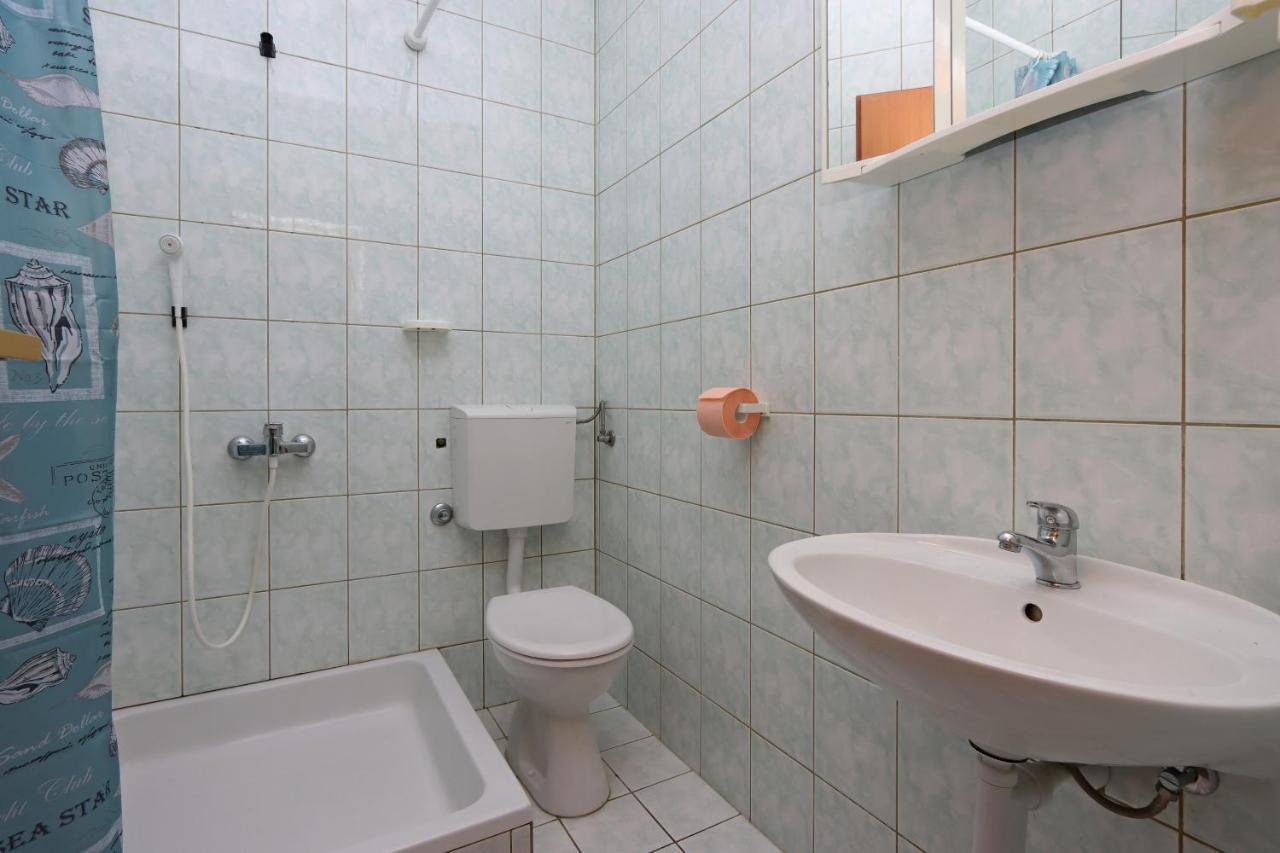 Apartments And Rooms With Parking Space Selce, Crikvenica - 2362 Ngoại thất bức ảnh