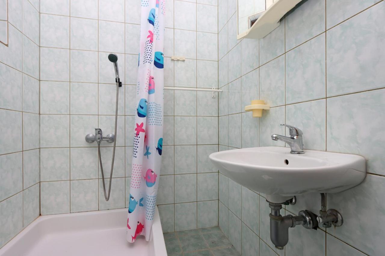 Apartments And Rooms With Parking Space Selce, Crikvenica - 2362 Ngoại thất bức ảnh