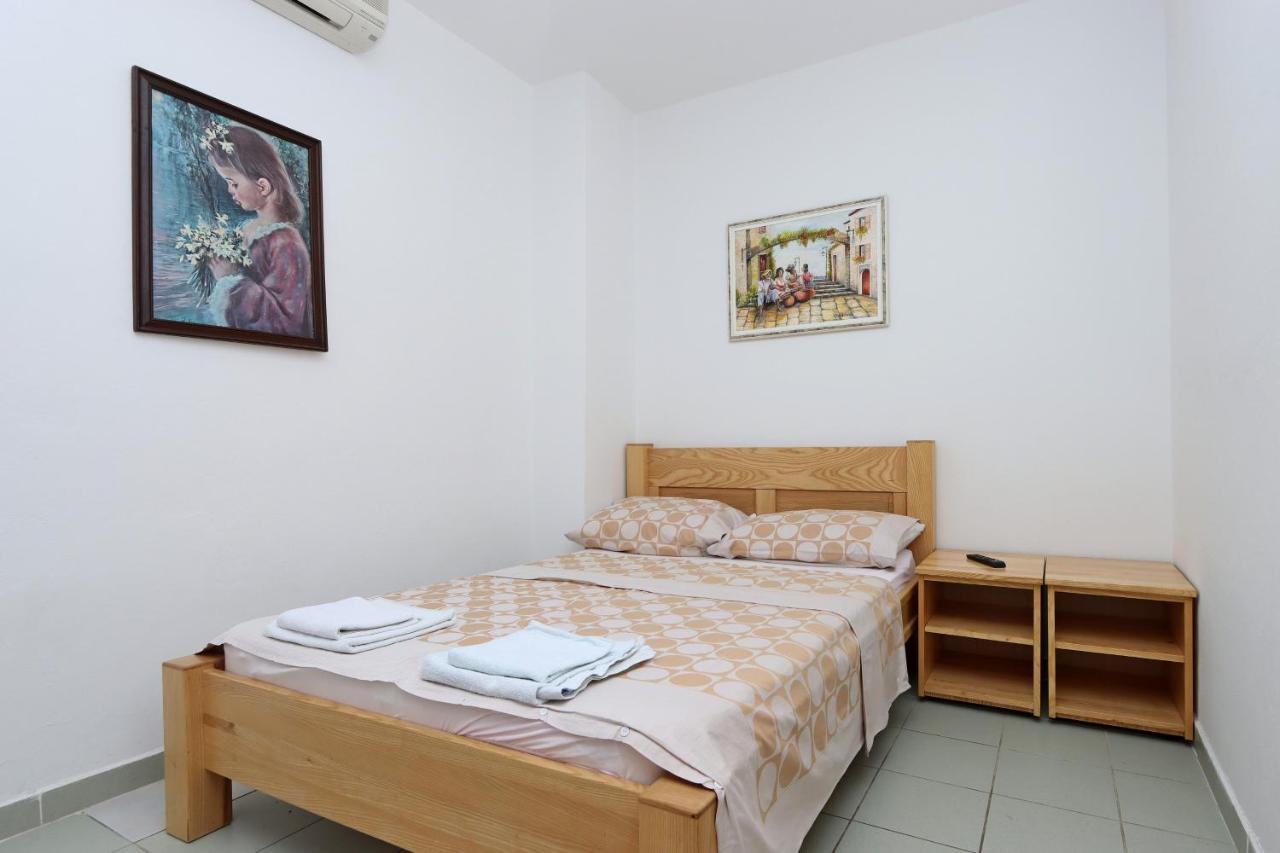 Apartments And Rooms With Parking Space Selce, Crikvenica - 2362 Ngoại thất bức ảnh
