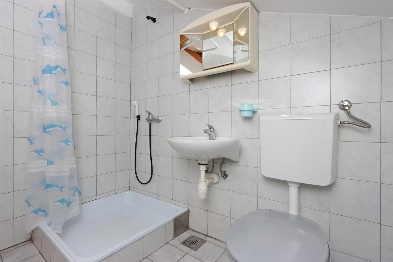 Apartments And Rooms With Parking Space Selce, Crikvenica - 2362 Ngoại thất bức ảnh