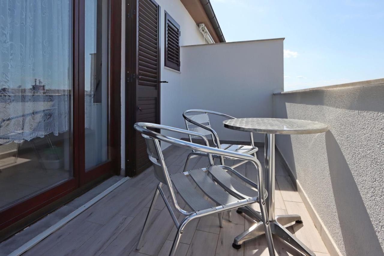 Apartments And Rooms With Parking Space Selce, Crikvenica - 2362 Ngoại thất bức ảnh