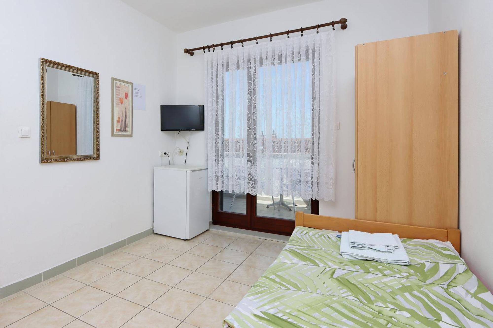 Apartments And Rooms With Parking Space Selce, Crikvenica - 2362 Phòng bức ảnh